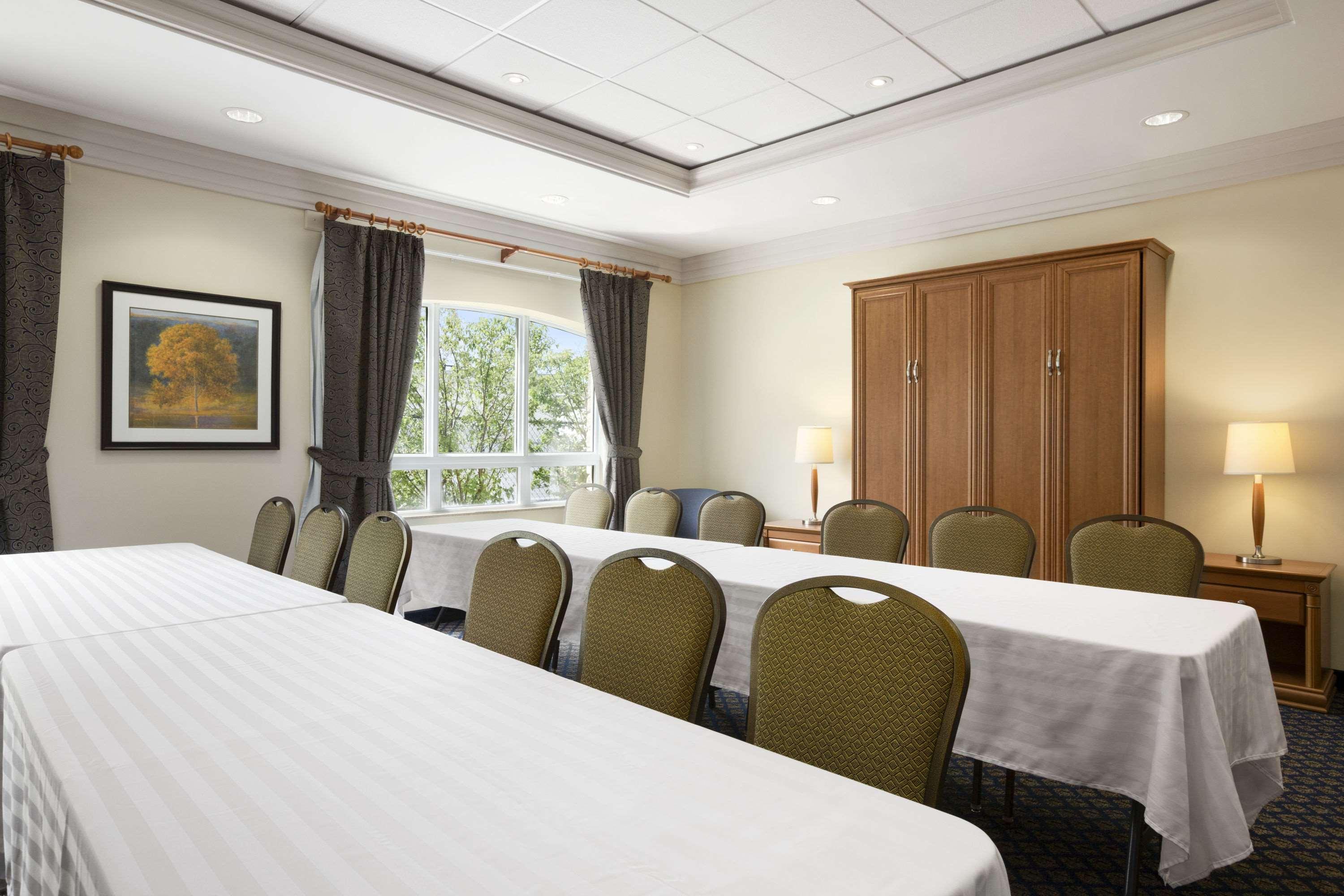 Days Inn & Suites By Wyndham Collingwood Luaran gambar