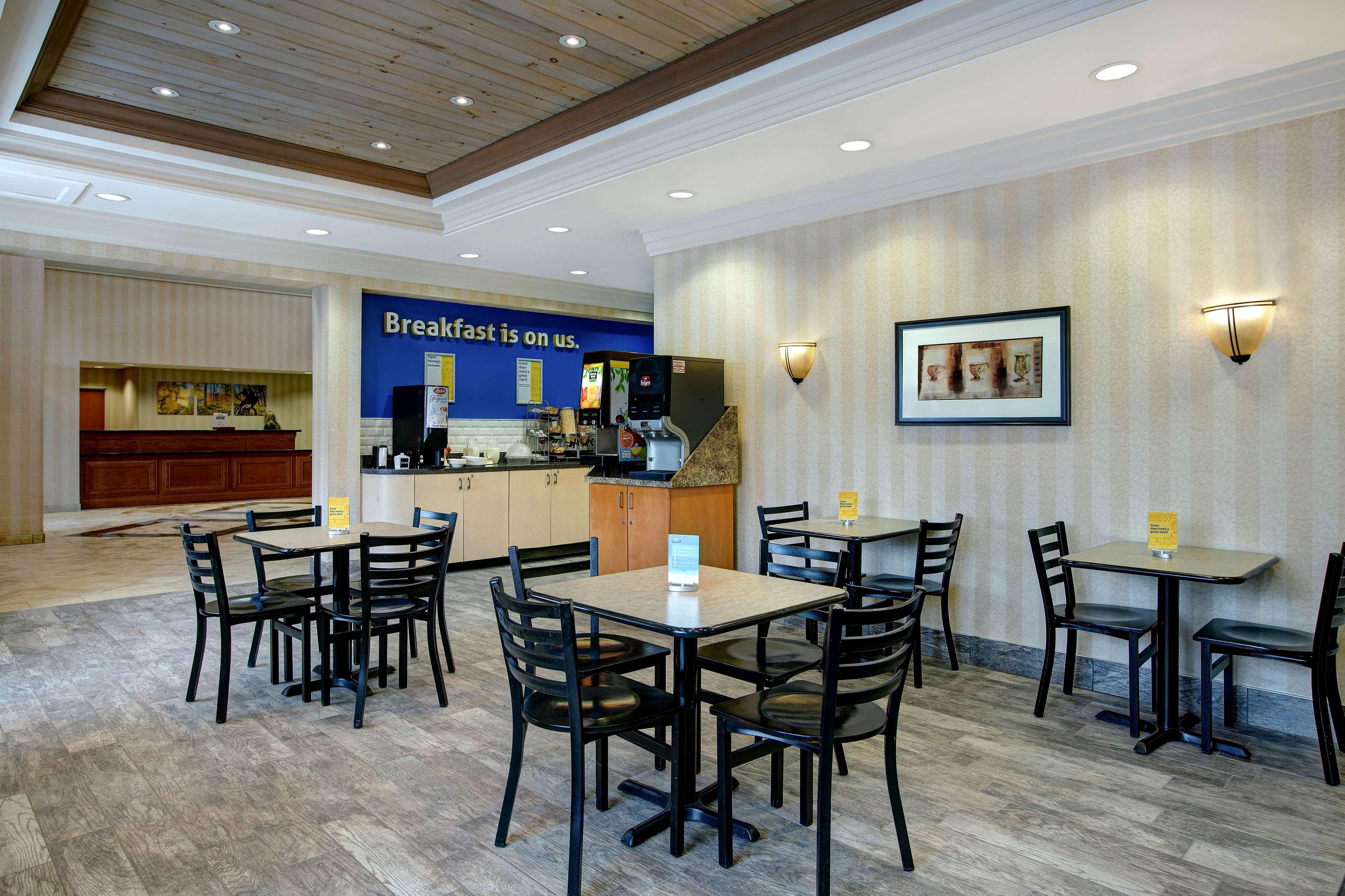 Days Inn & Suites By Wyndham Collingwood Luaran gambar